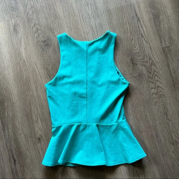 Bebe Women’s Small Aqua Peplum Tank Top Blouse w/ V-Neck Mesh Video - Picture 7 of 8